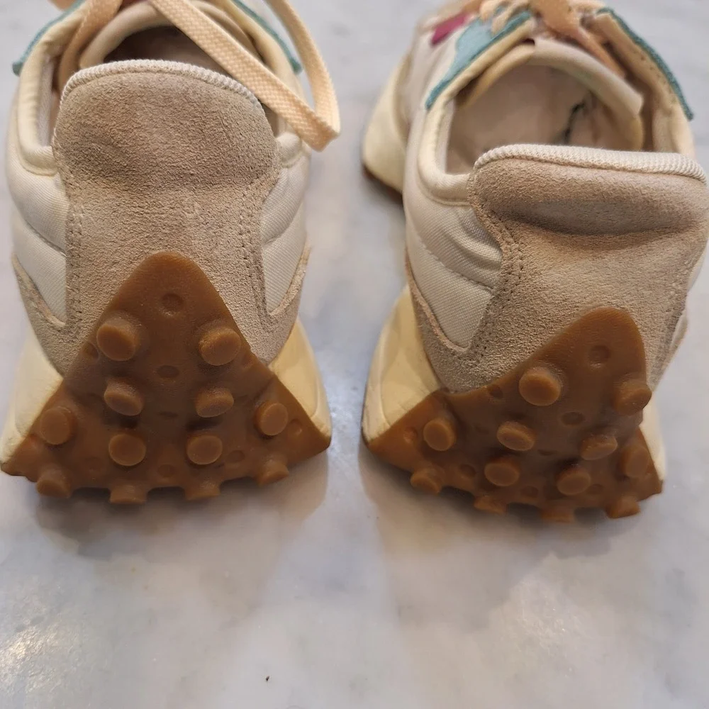New Balance 327 Sneaker Sz 6 Cream Orange Teal WS327DC1 Running AS IS No insole